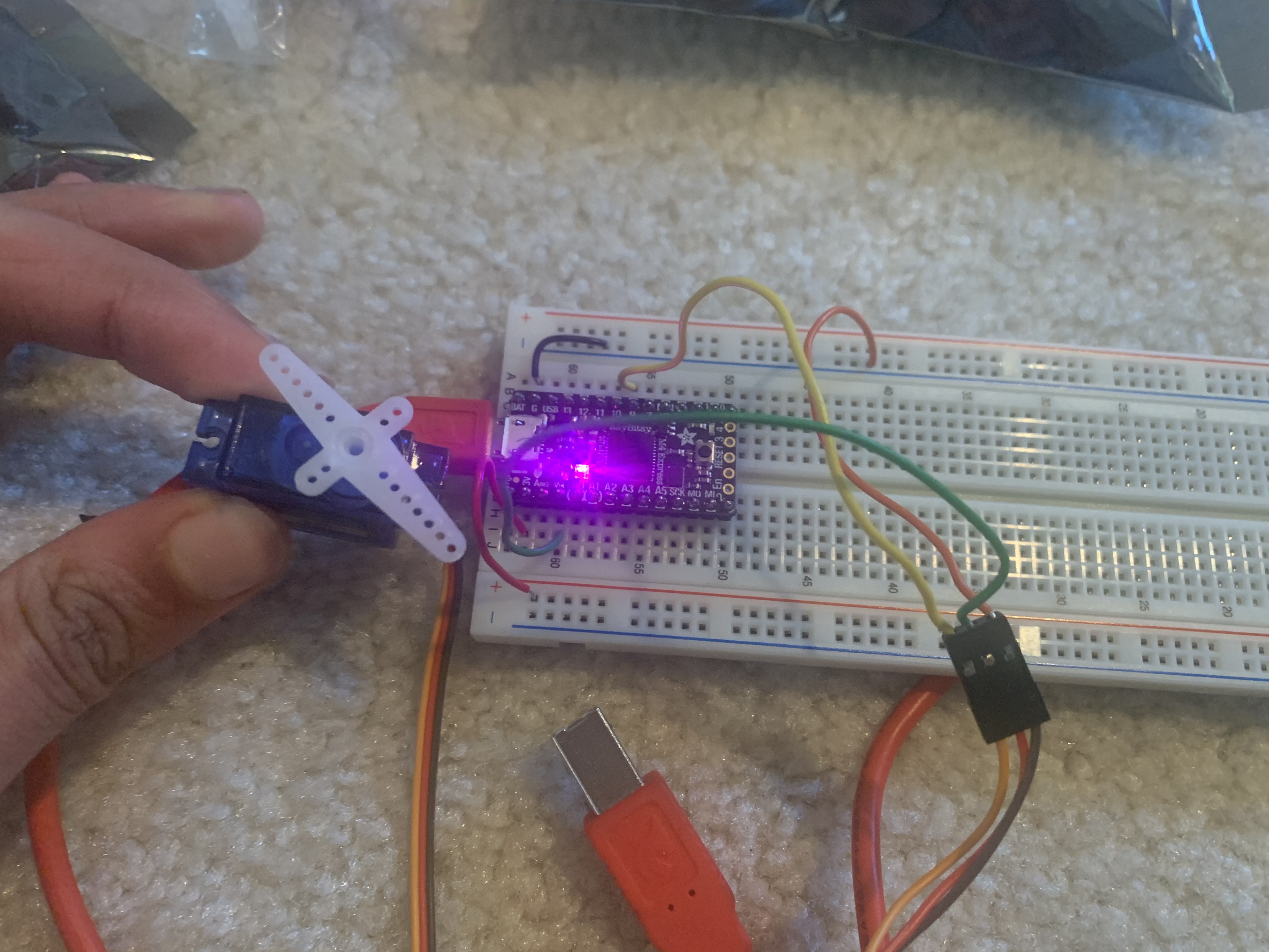 Servo Motor Circuit